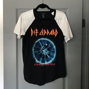 Def Leppard band tee
